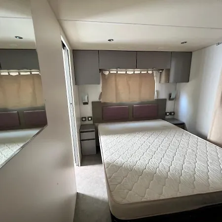 Chalet Sulla Spiaggia Кемпинг Соттомарина