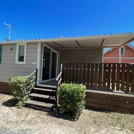Κάμπινγκ Chalet Sulla Spiaggia Sottomarina
