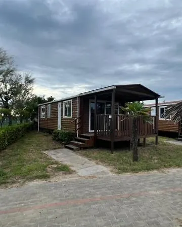 Κάμπινγκ Chalet Sulla Spiaggia *